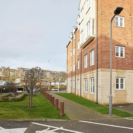 Apartment Host & - Whitehall 1